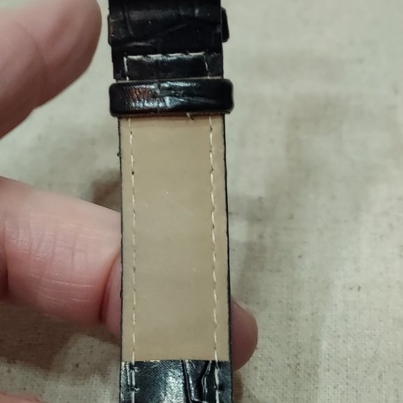 2010 Sanrio Hello Kitty Pink and white rhinestone watch: Working - Picture 7 of 11